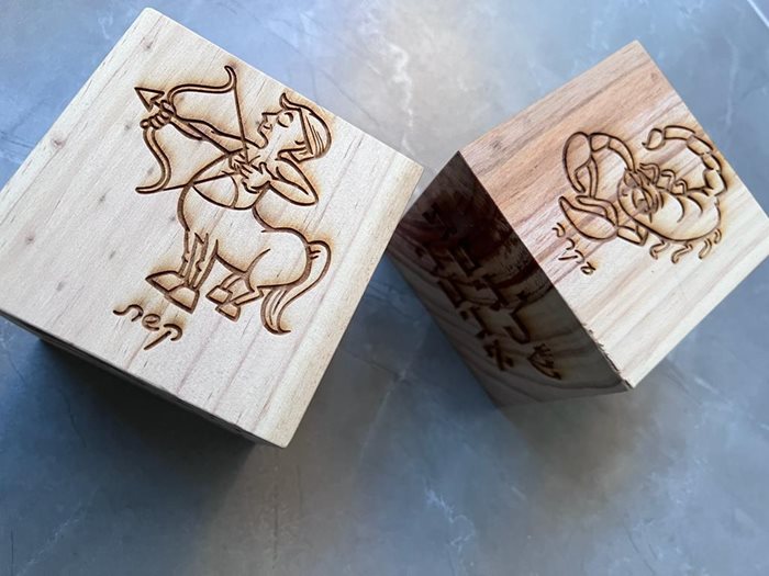 תעודת לידה קובייה תלת ממדית עם חריטה אישית