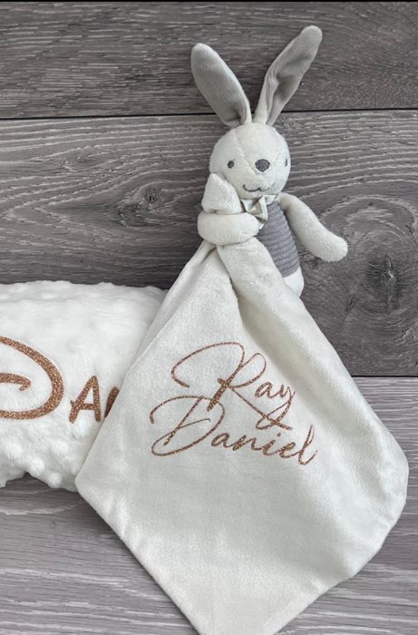 כיתוב זהב נצנצים