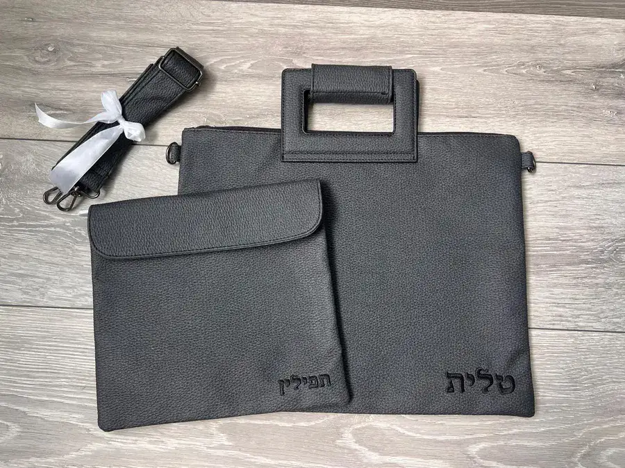 סט כיסויים עם ידית ורצועת נשיאה בצבע שחור