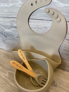 סינר וסט אוכל מסיליקון בצבע באג